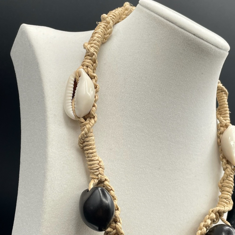 Vintage Handmade Womens Black Mother Of Pearl‎ & Shell Fashion Pendant Necklace - Picture 6 of 14